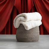 Vivid Luxurious Backdrop Royal